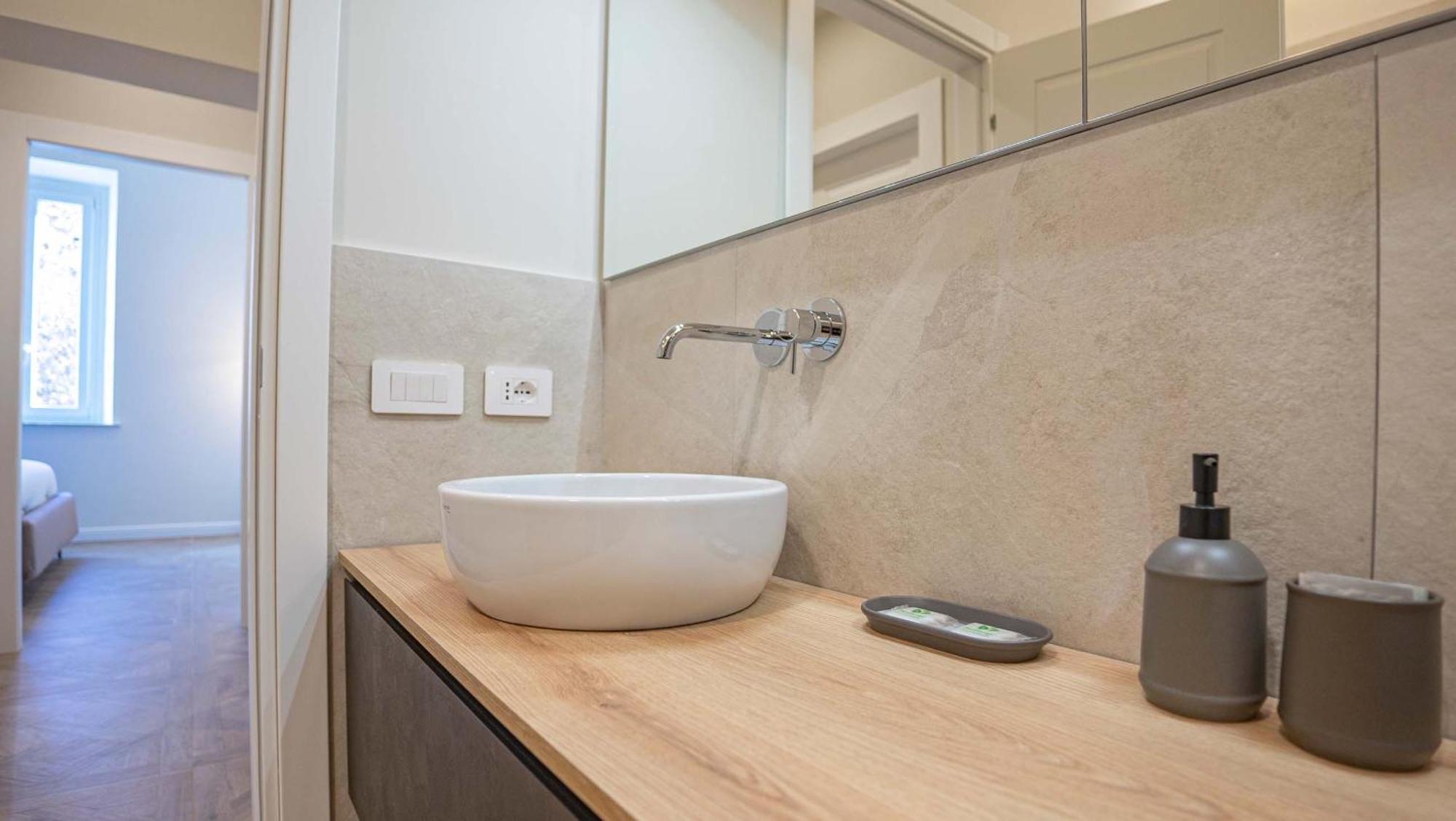 Mazzini Stylish Rom